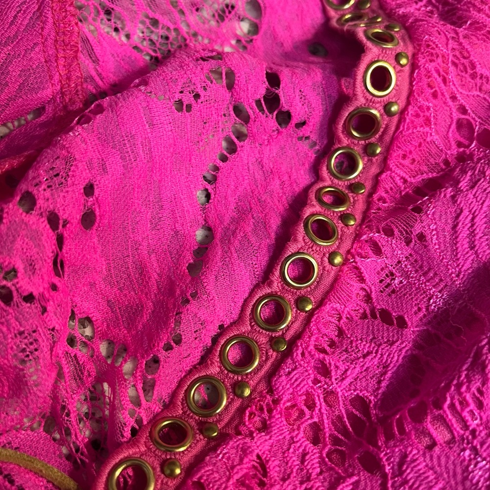 Pink eyelet top - Picture 8 of 11